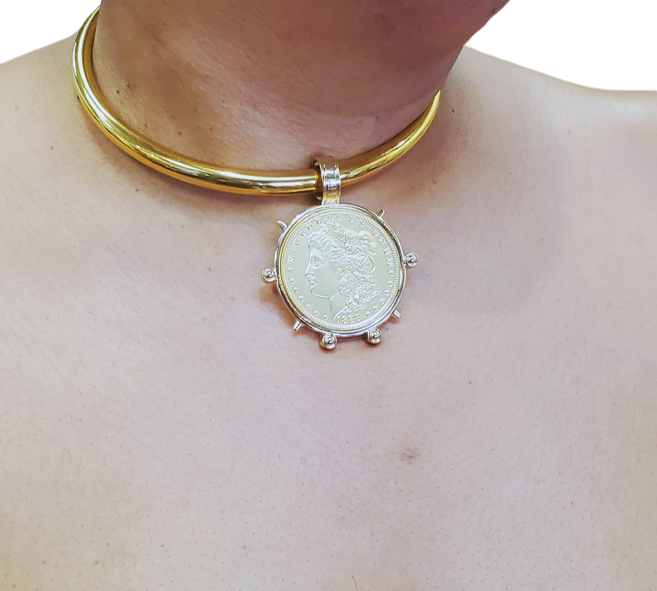 Chuncky Shiney Gold Coin Pendant with Solid Gold chocker Necklace.